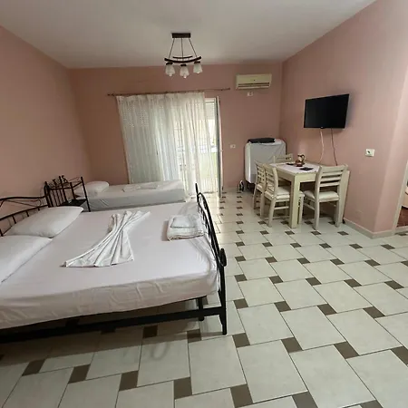 A&a House Gasthof Sarandë